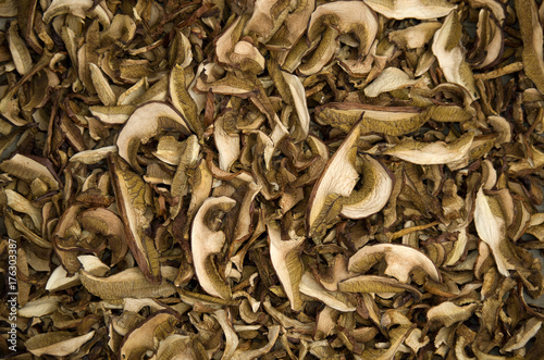 Dried edible mushrooms have an interesting structure. They are used as a seasoning or ingredient for many dishes.