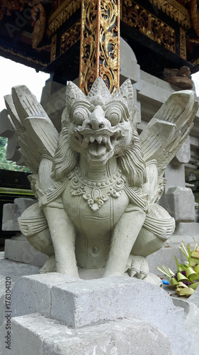 Temple Tirta Empul et sa source sacrée sur l'île de Bali, Indonésie