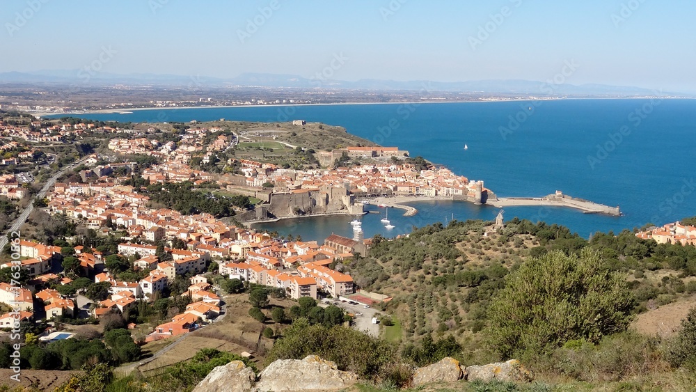 France Collioure Pyrénées Orientales Roussillon côte Argeles vue générale hauteur