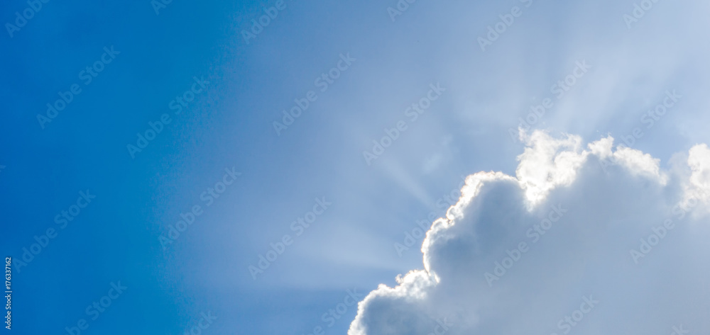 Naklejka premium blue sky and cumulus cloud