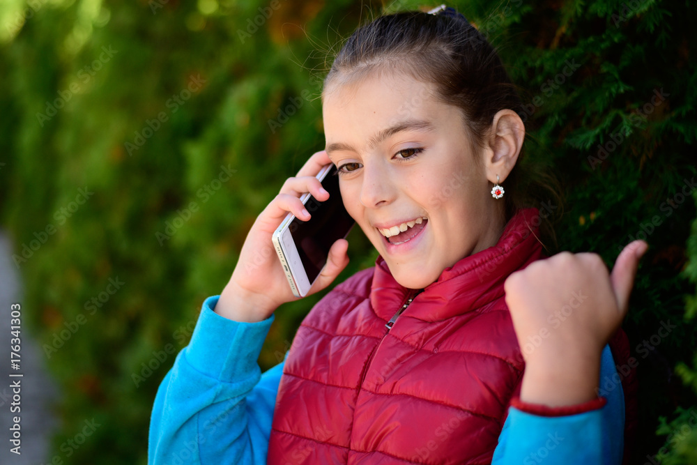 Girl with smartphone 
