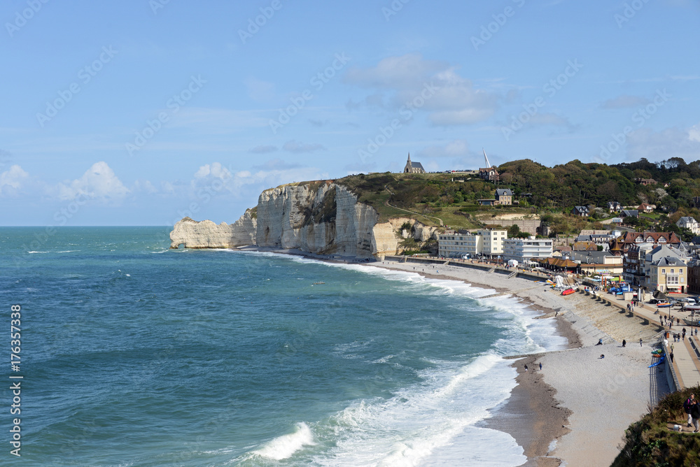 Panoramablick auf Etretat