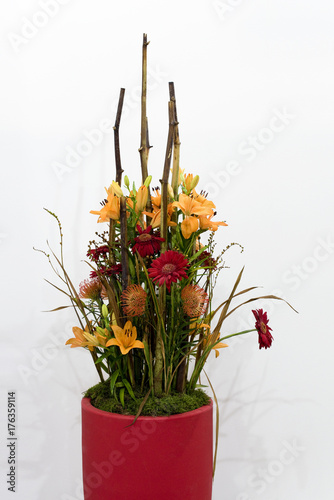 Fototapeta Naklejka Na Ścianę i Meble -  Herbst, Blumen, Herbststrauß mit Lilien