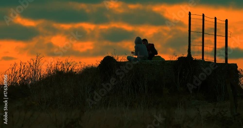 Couple Skyline Silhouet Sunset Romantic Nature