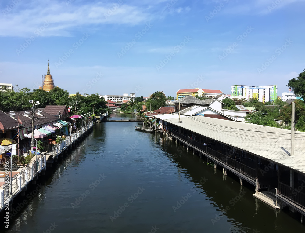 Naklejka premium Relaxing Area Near a Canal in Thailand