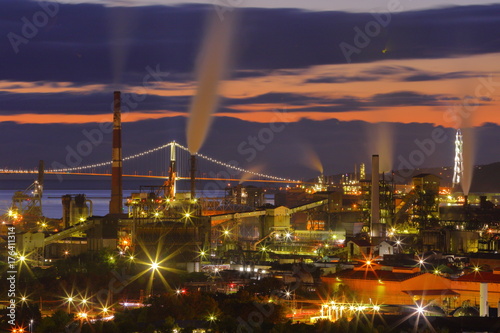 Wallpaper Mural Muroran night view Torontodigital.ca