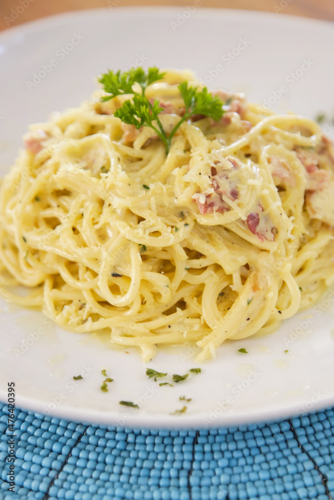 Traditional italian carbonara pasta