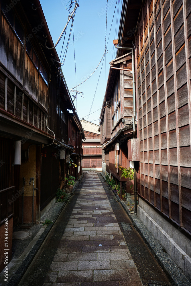 日本の古い町並み　ひがし茶屋街　江戸時代　加賀藩