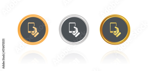 Hand hält Handy - Bronze, Silber, Gold Buttons