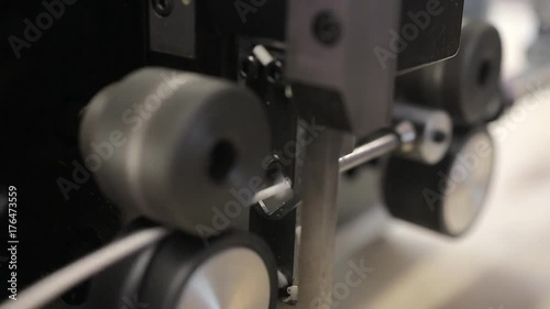 Automatic cable cutting machine