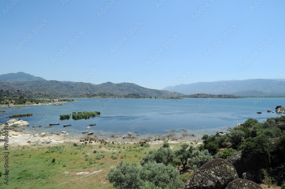 La rive orientale du lac de Bafa en Anatolie