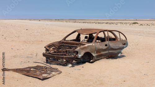 Autowrack in der Wüste, Namibia Sossusvlei photo