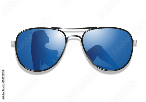 séduction - sexy - sexe - lunettes - séduire , femme - femme nue - reflet - harcèlement - sexuel