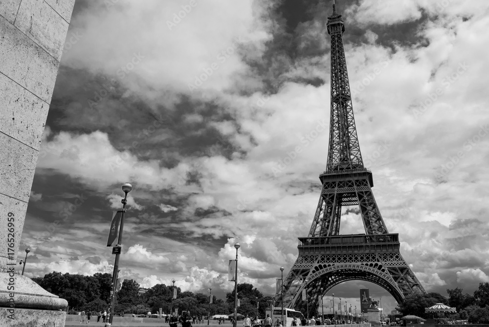 Tour Eiffel noir et blanc