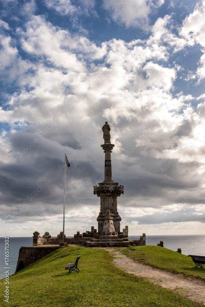 Obraz premium Contraluz monumento marques de comillas