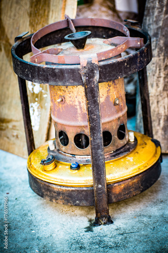 Kerosene stove