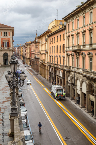 Fototapeta Naklejka Na Ścianę i Meble -  Street Of Bologna Italy