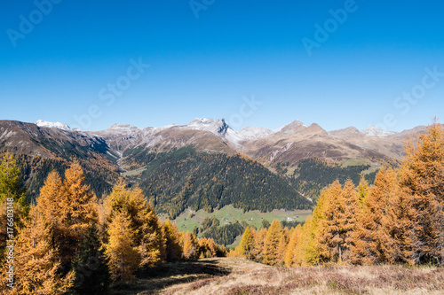 Wanderung um Mondstein im Herbst