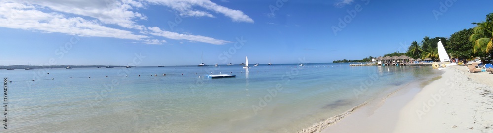 Fototapeta premium Tropica beach holiday scenery