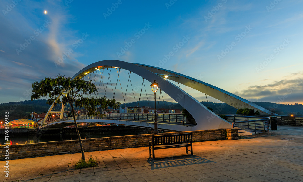 Obraz premium Bridge in Plentzia City in Northern Spain 