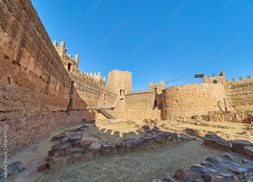 Vista Interior del Castillo Musulmán de Burgalimar en la Localidad de Baños de la Encina, Jaén, España