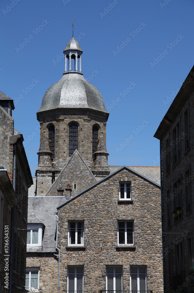 Eglise Saint Nicolas au coeur de Coutances.
