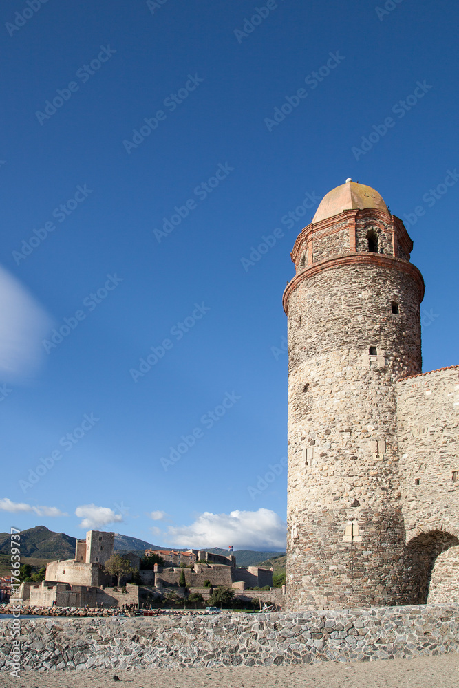 L'église et le château royal de Collioure