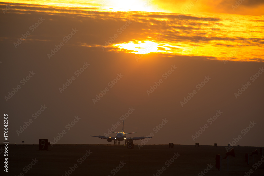 ボートメンテナンス風景と工具