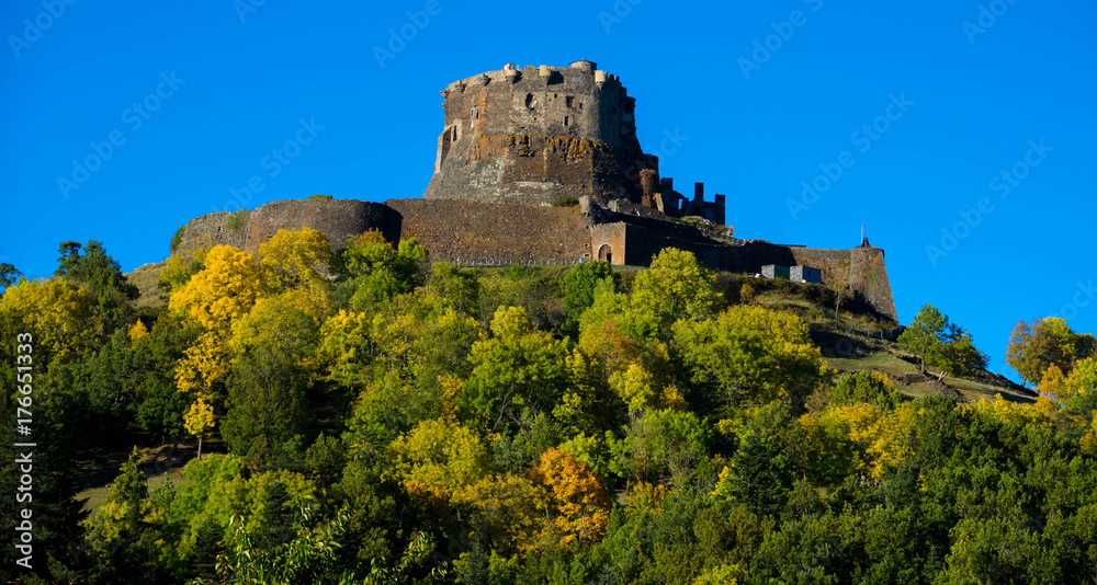 Burgruine von Murol in der Auvergne