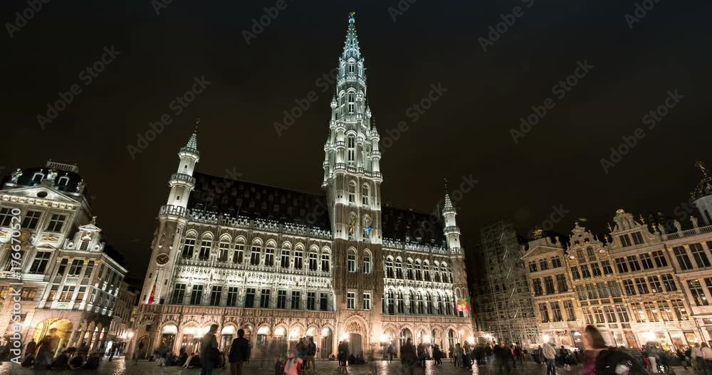 Night timelapse of the City Hall of Brussels