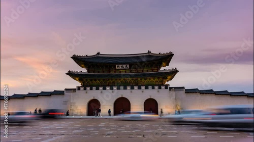 Time lapse of Gwanghwamun Gate and traffic at day to night in Seoul, South korea