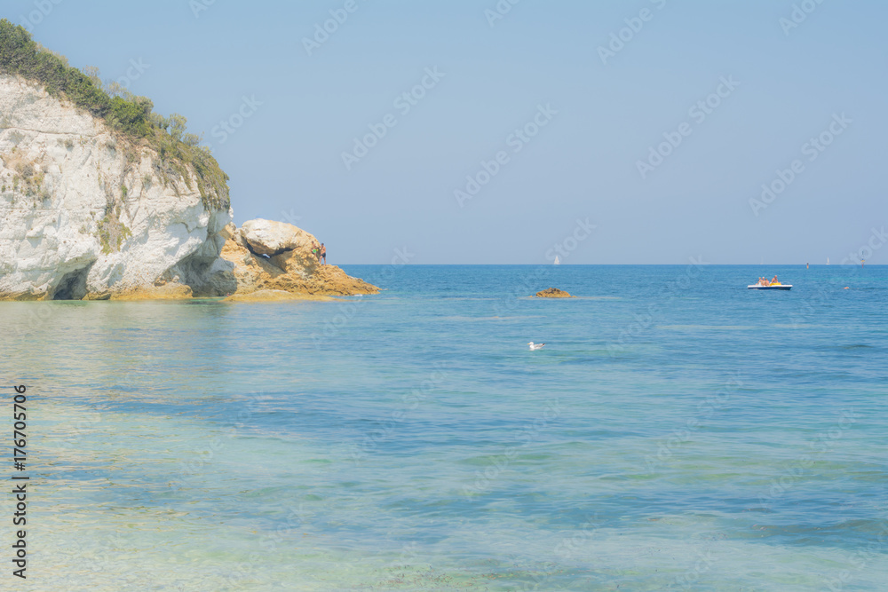 Il mare cristallino dell'isola d'Elba: la spiaggia di Sottobomba