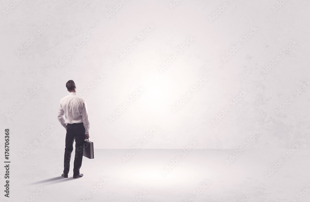 Obraz premium Finance worker standing in pure nothing