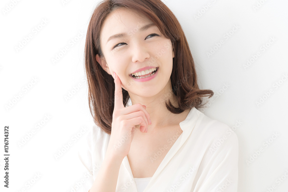 スキンケア・若い女性 スキンケア・若い女性