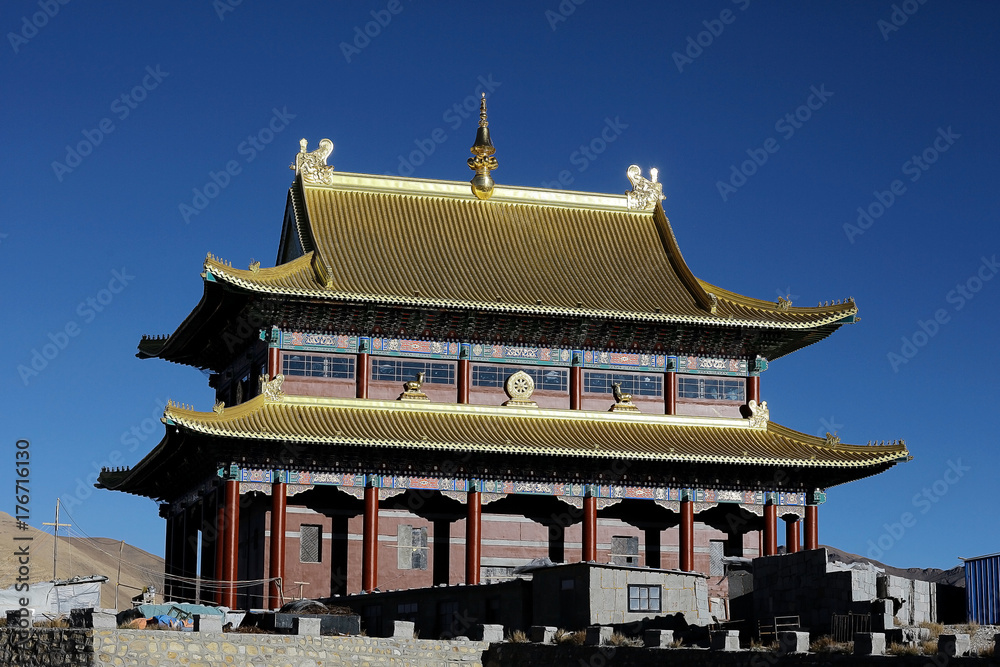 Fototapeta premium drums with mantras in a Tibetan temple