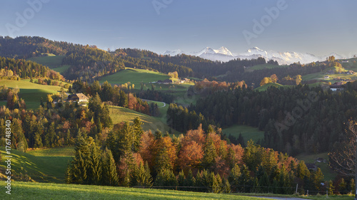 Herbstliche Emmentaler Landschaft auf dem Senggen Gemeinde Sumiswald 