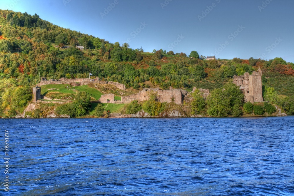 Naklejka premium Urquhart Castle Loch Ness