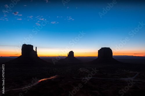 amazing sunrise at monument valley  arizona