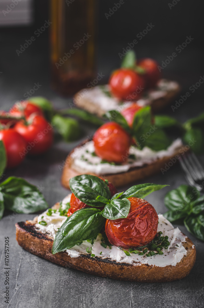 Bread cheese spread baked tomato