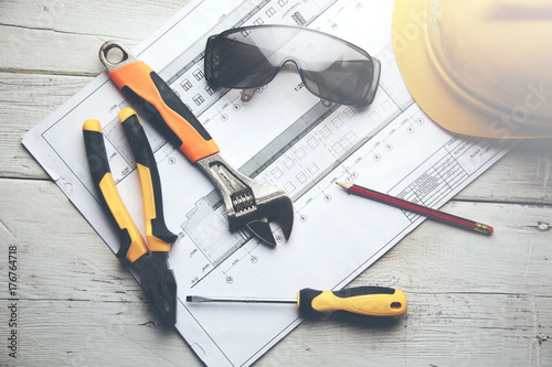 Different tools to start construction