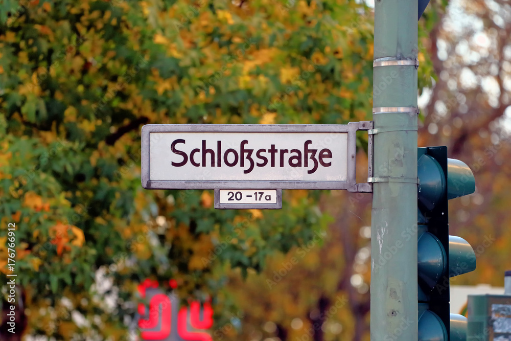 Obraz premium Schlossstraße / Schlossstraße Berlin
