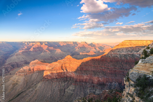 amazing views of grand canyon national park © jon_chica