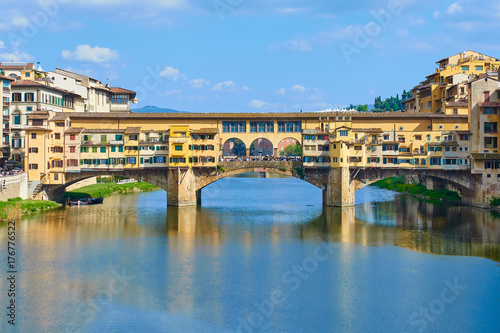 Vista del Ponte Vecchio de la Ciudad de Florencia, Toscana, Italia