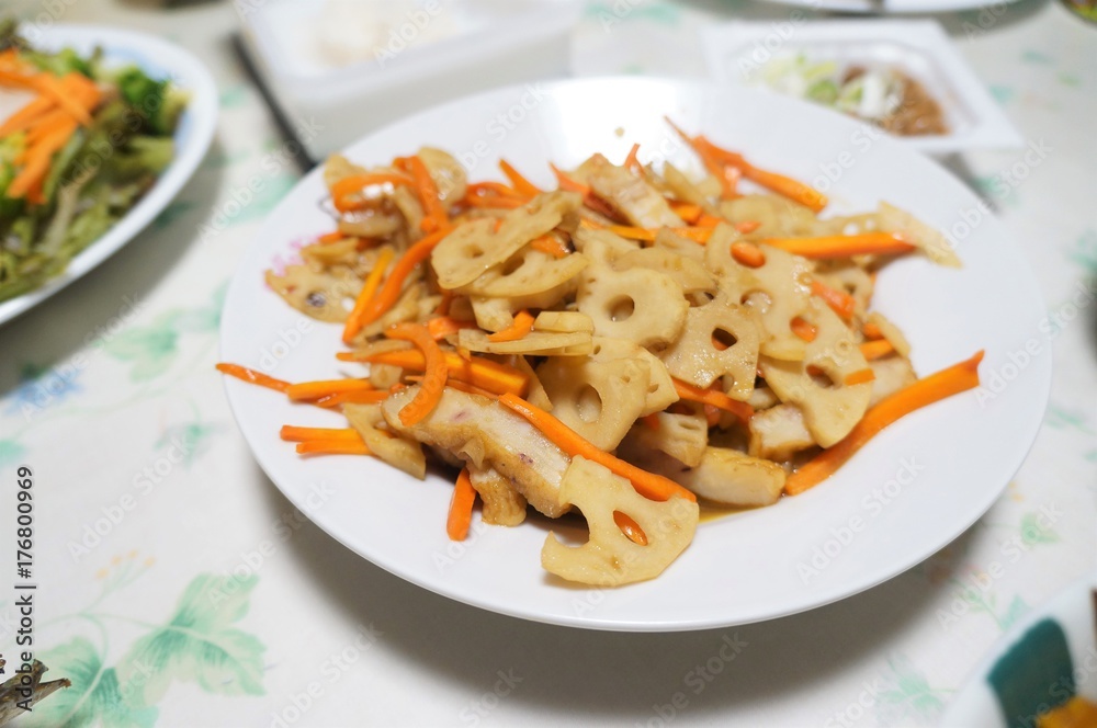 レンコンと人参の炒め物