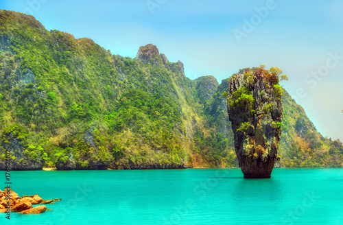 rock James Bond island, Thailand © Emoji Smileys People