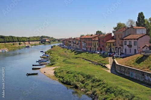 Pavia, quartiere Borgo Ticino