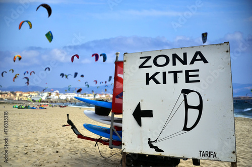 Zona reservada para kitesurfers en Tarifa. España.