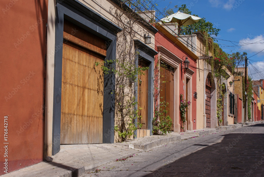 Street view in the beautiful colonial center of San Miguel de Allende, Guanajuato State, Mexico