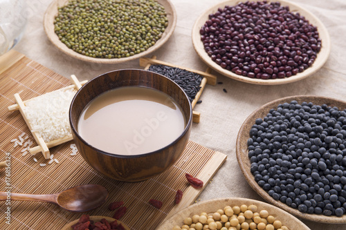 Healthy eating. Black rice , rice, millet, beans, goji (wolfberry)， and grind up those to make some kind of healthy food flour. It is a popular food in China, and named wugufen. 