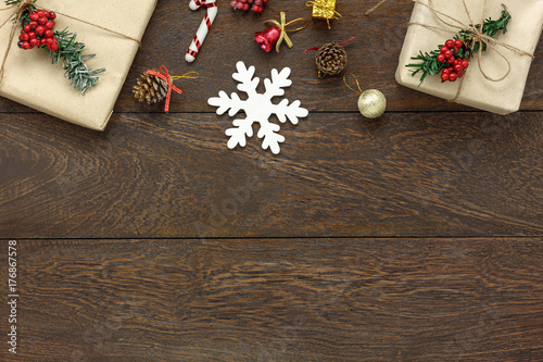 Foto Table top view of the Merry Christmas & Happy new year concept background